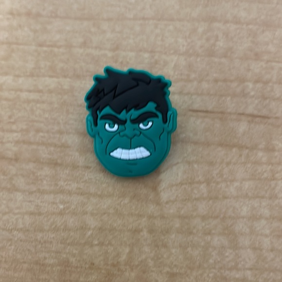 Crocs Disney characters and cartoons jibbitz,set of 8, Disney/Dreamworks charms - Picture 6 of 9